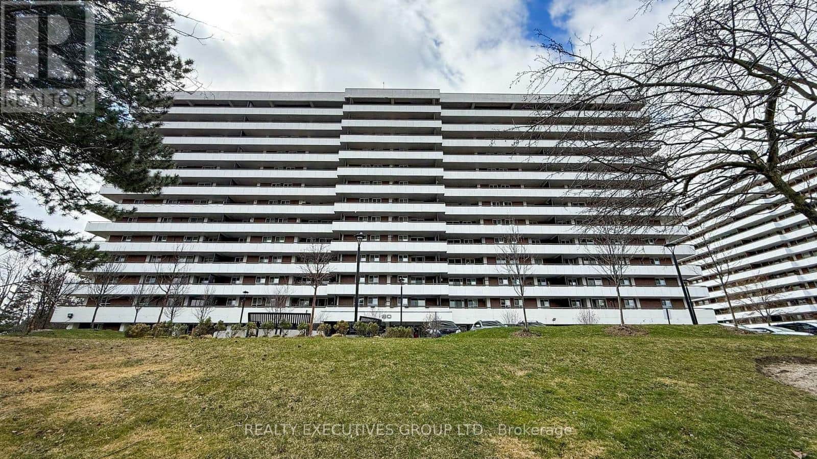 701 - 80 INVERLOCHY BOULEVARD - Photo 2 of 50, Markham (Royal Orchard), Ontario