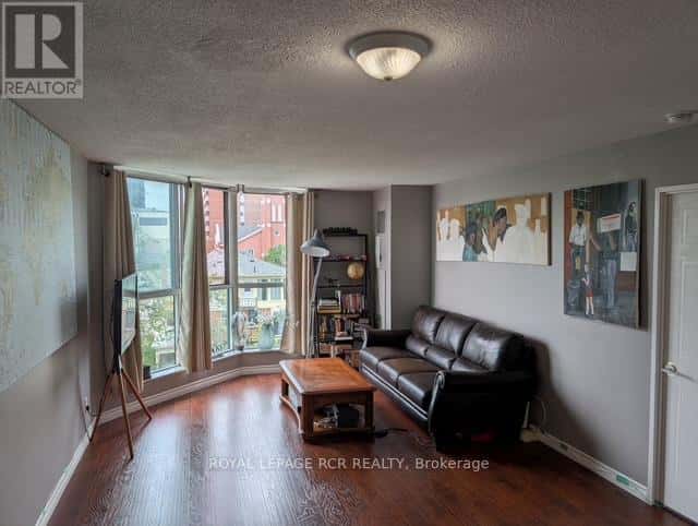 701 - 150 DUNLOP STREET E — Barrie (City Centre), Ontario - Photo 5 of 8