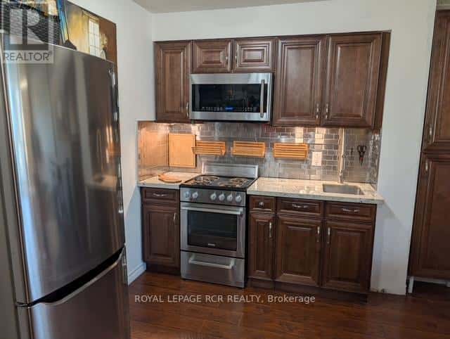 701 - 150 DUNLOP STREET E — Barrie (City Centre), Ontario - Photo 4 of 8