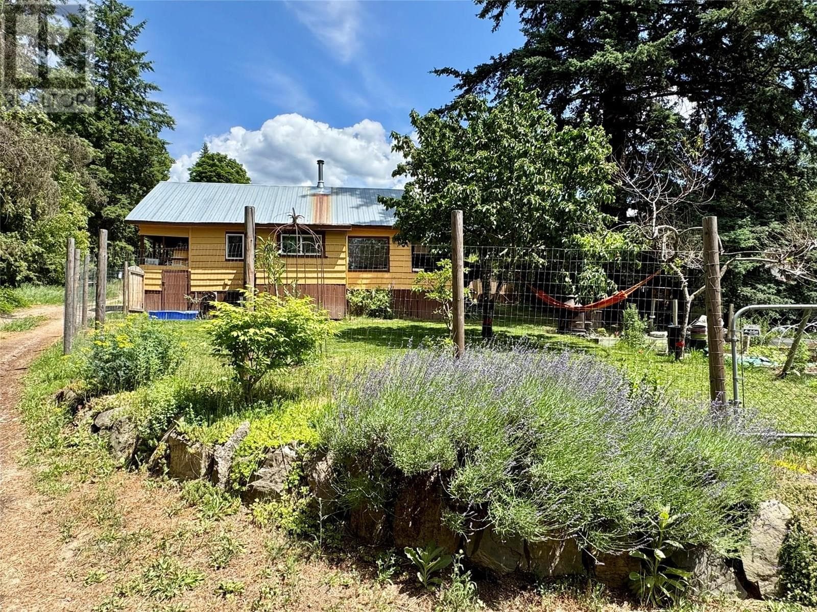 5128 Duck Creek Road — Wynndel, British Columbia - Main photo