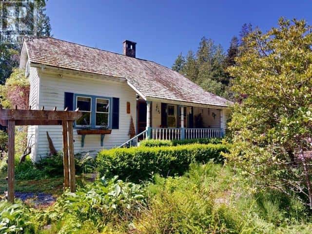 12123 SCOTCH FIR POINT RD — Powell River, British Columbia - Photo 3 of 66