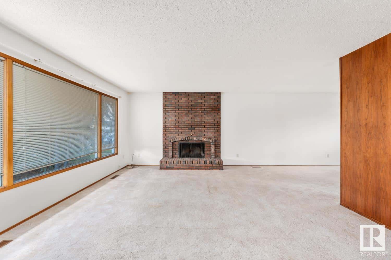 4706 45 ST — Bonnyville Town, Alberta - Photo 5 of 30