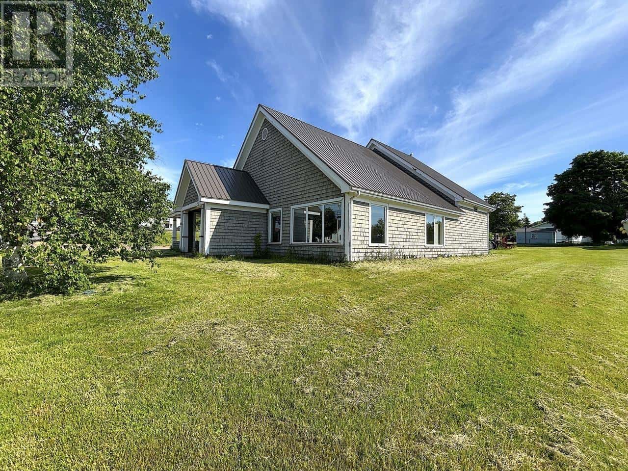 9327 main street Street — Murray River, Prince Edward Island - Photo 4 of 12