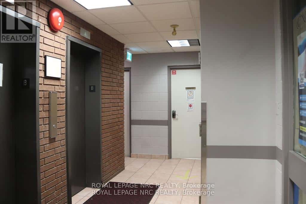 2A - 5400 PORTAGE ROAD — Niagara Falls (Hospital), Ontario - Photo 3 of 10