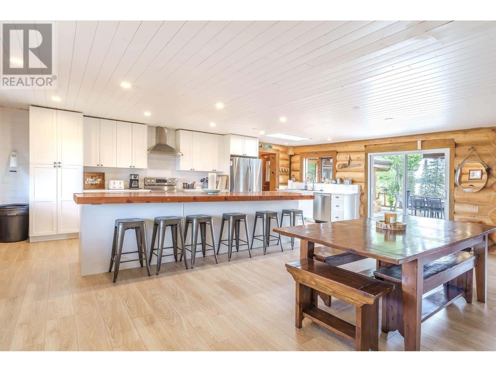 7806 N NORTH BONAPARTE ROAD — Bridge Lake, British Columbia - Photo 4 of 40