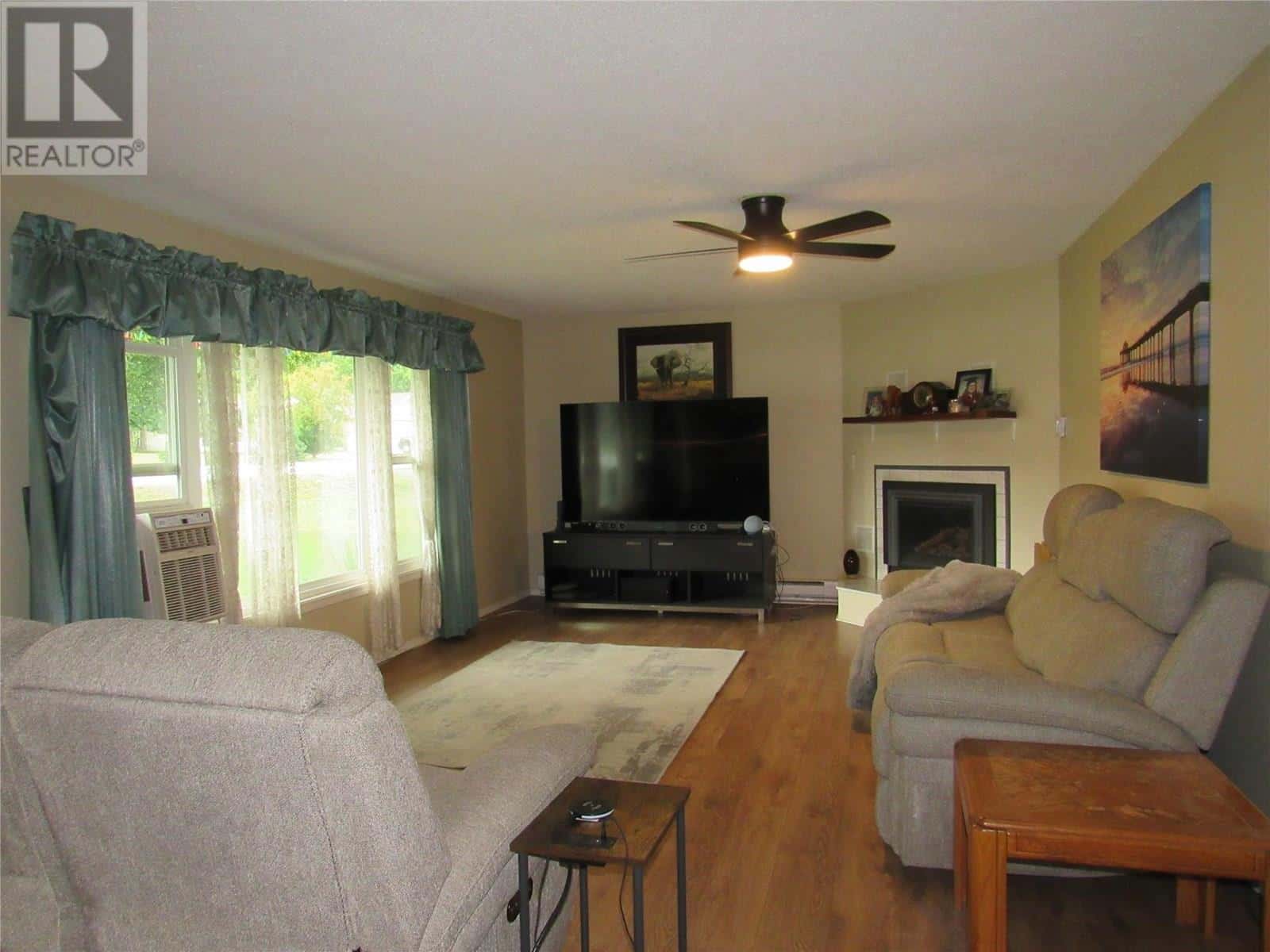 1755 COLUMBIA GARDENS Road — Fruitvale, British Columbia - Photo 2 of 16