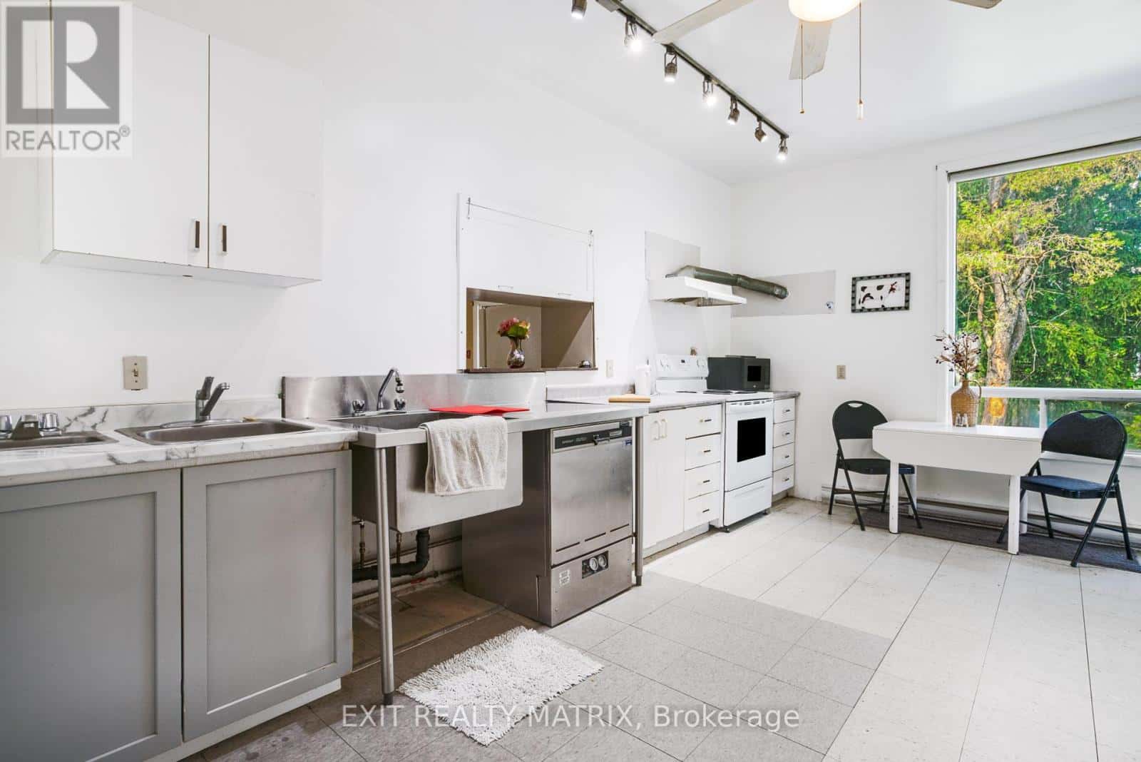 North Stormont, Ontario — North Stormont, Ontario - Photo 4 of 100