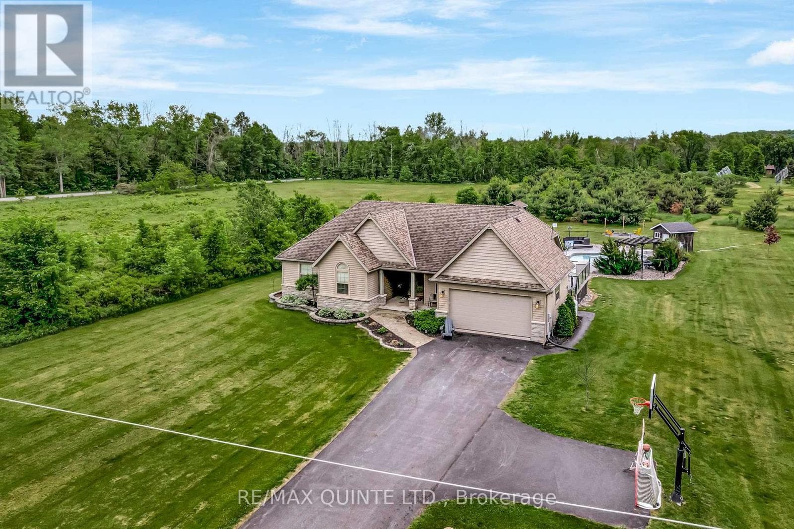 27 CHARLES ROAD — Tweed (Hungerford (Twp)), Ontario - Main photo