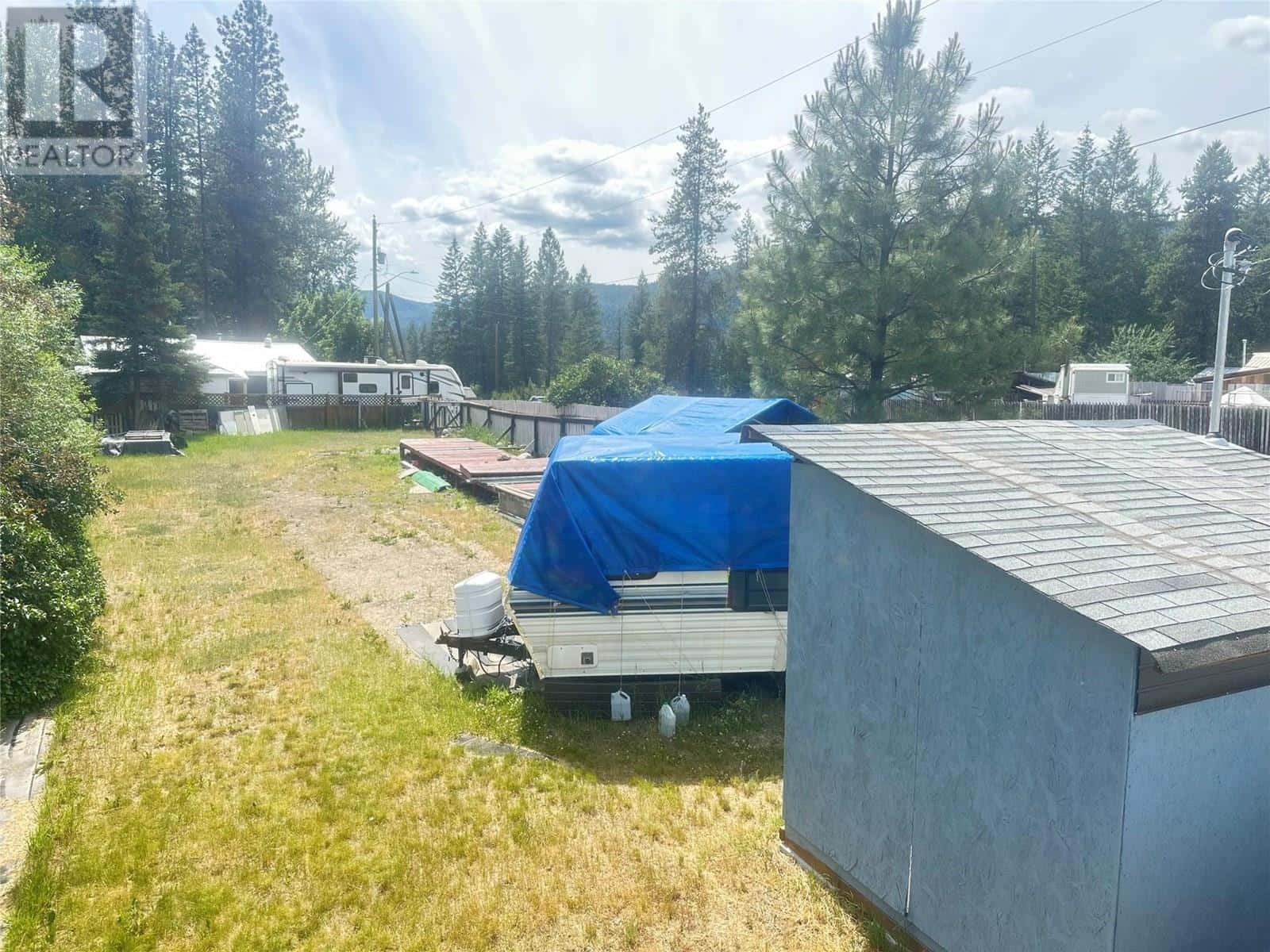 Wallace Mountain Road — Beaverdell, British Columbia - Photo 3 of 12