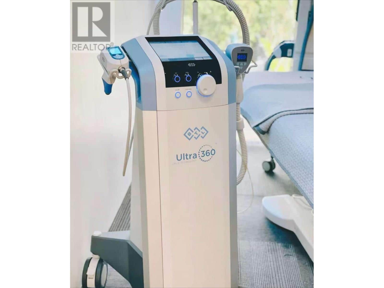 700 4400 HAZELBRIDGE WAY - Photo 4 of 5, Richmond, British Columbia