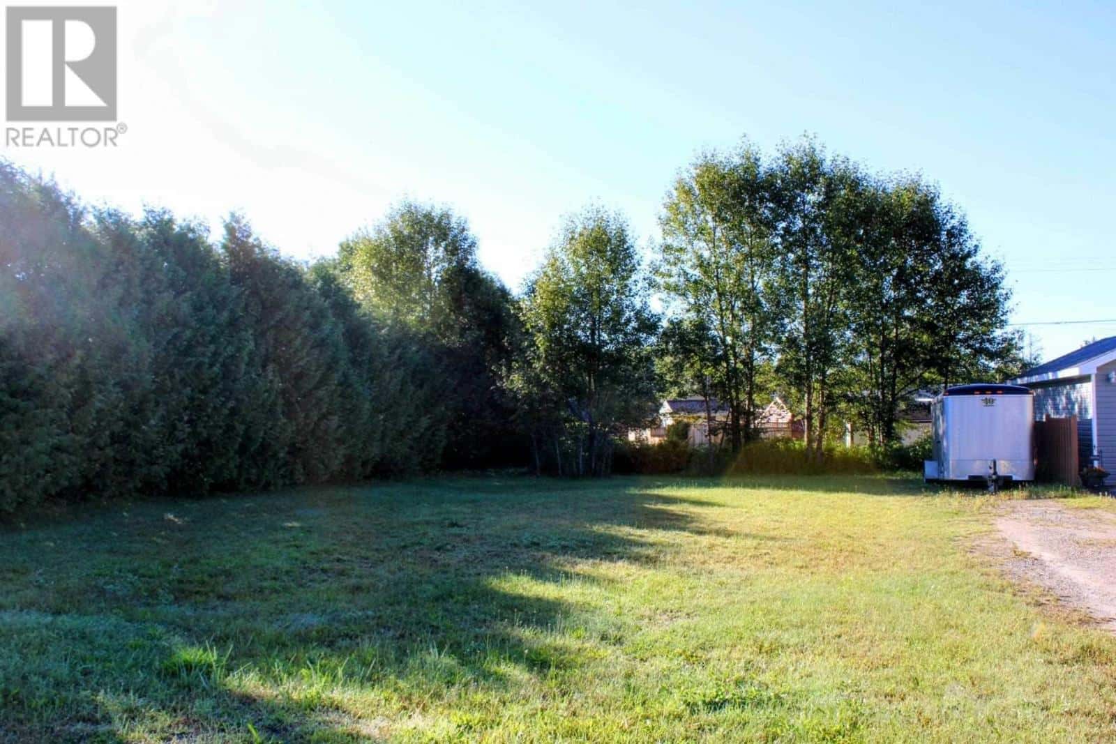 4 Sandpiper AVE — Manitouwadge, Ontario - Photo 3 of 3