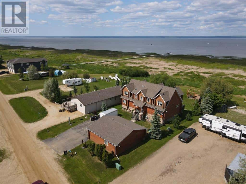 180 162 Peace River Avenue — Joussard, Alberta - Photo 3 of 27