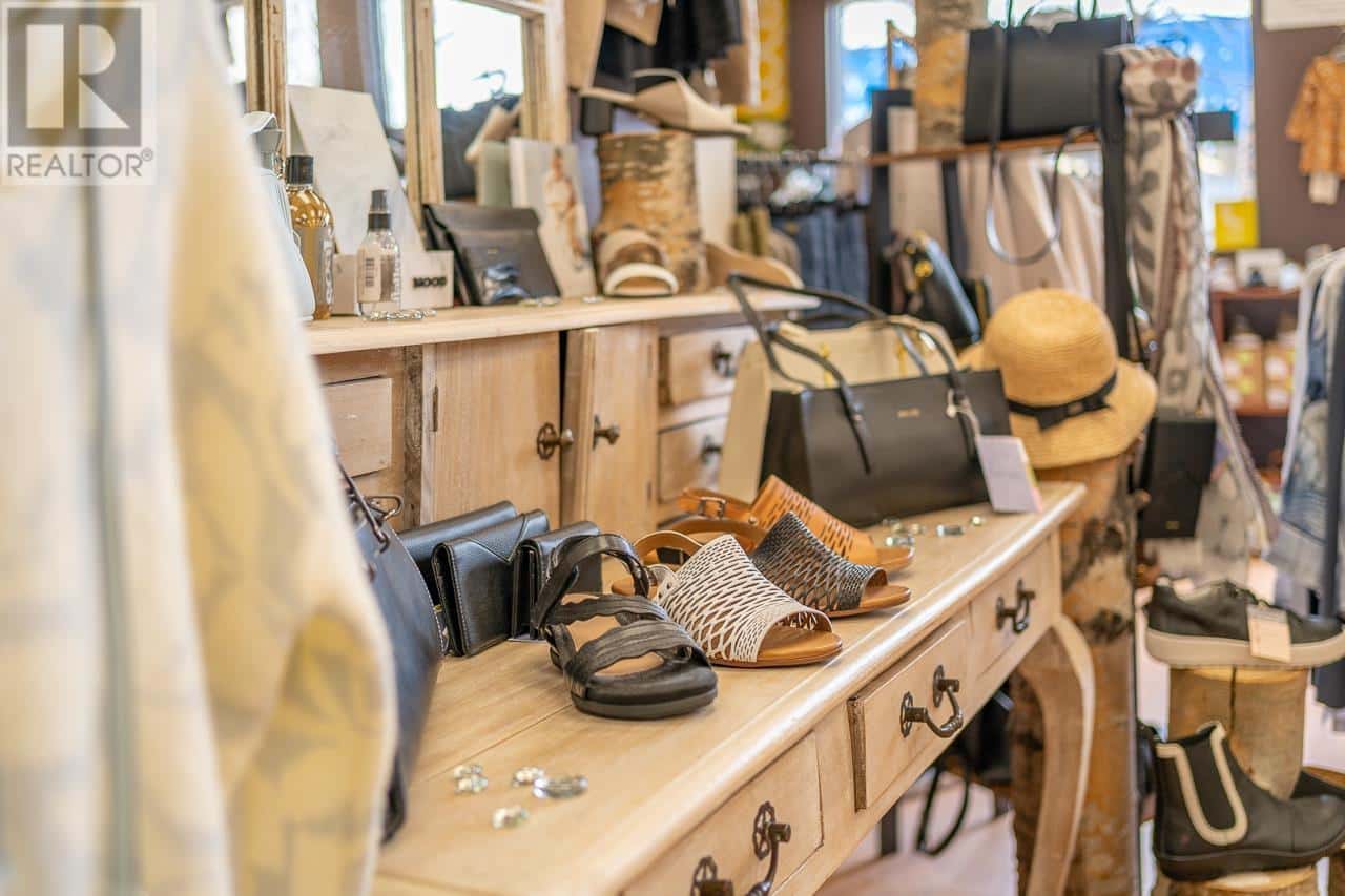 2 150 BIRCH AVENUE — 100 Mile House, British Columbia - Photo 5 of 80