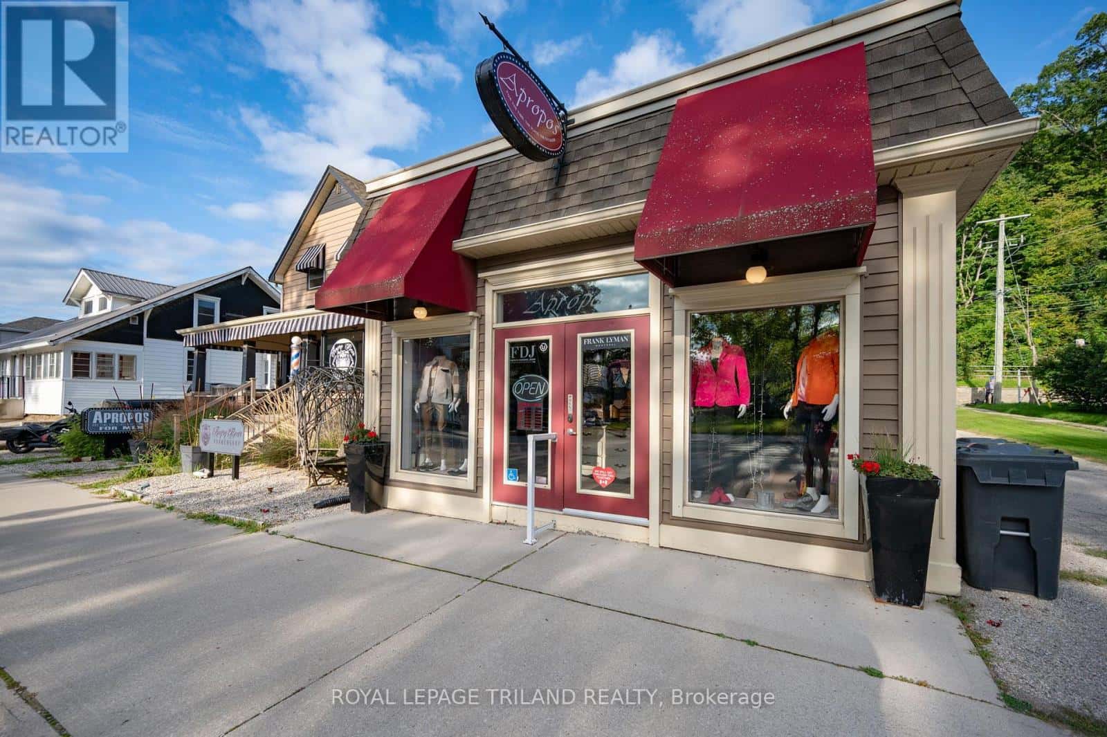 227 COLBORNE STREET — Central Elgin (Port Stanley), Ontario - Photo 3 of 58