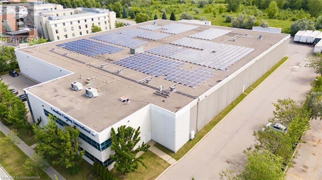 541 CONLINS Drive — Scarborough, Ontario - Photo 4 of 7