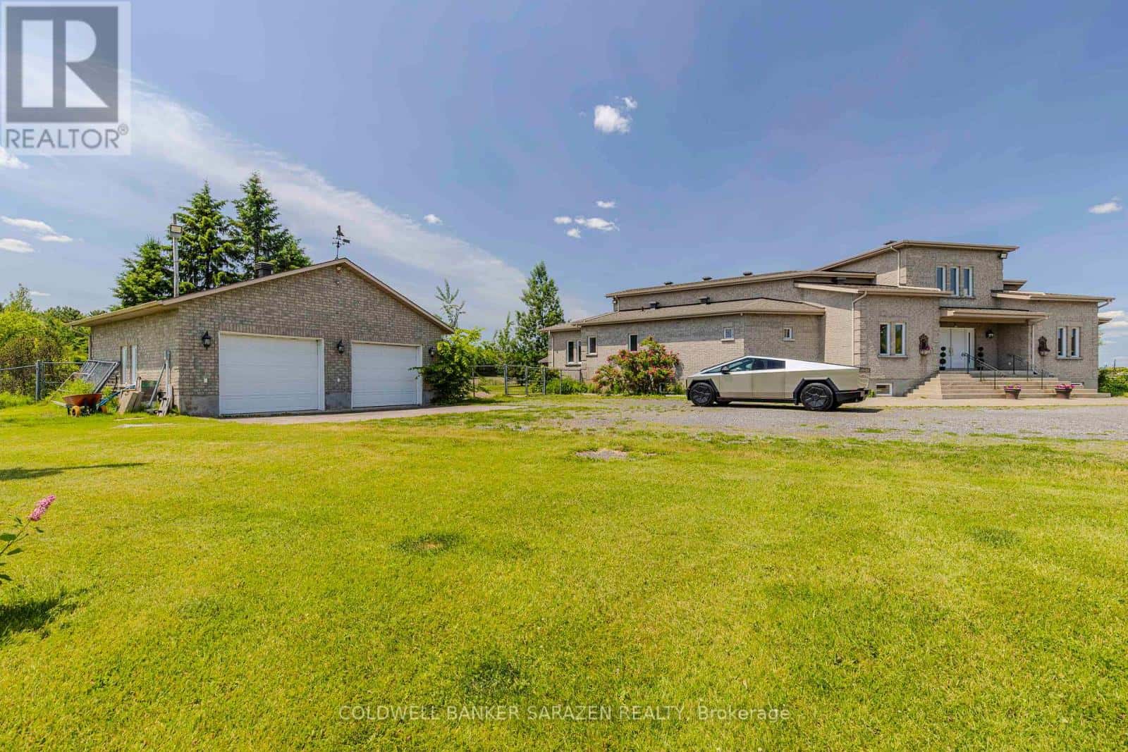 490 MONTEE LAJEUNESSE — Alfred and Plantagenet, Ontario - Photo 2 of 33