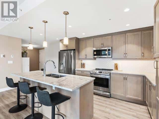 206-36 WATERFRONT PLACE — Whitehorse, Yukon - Photo 2 of 22