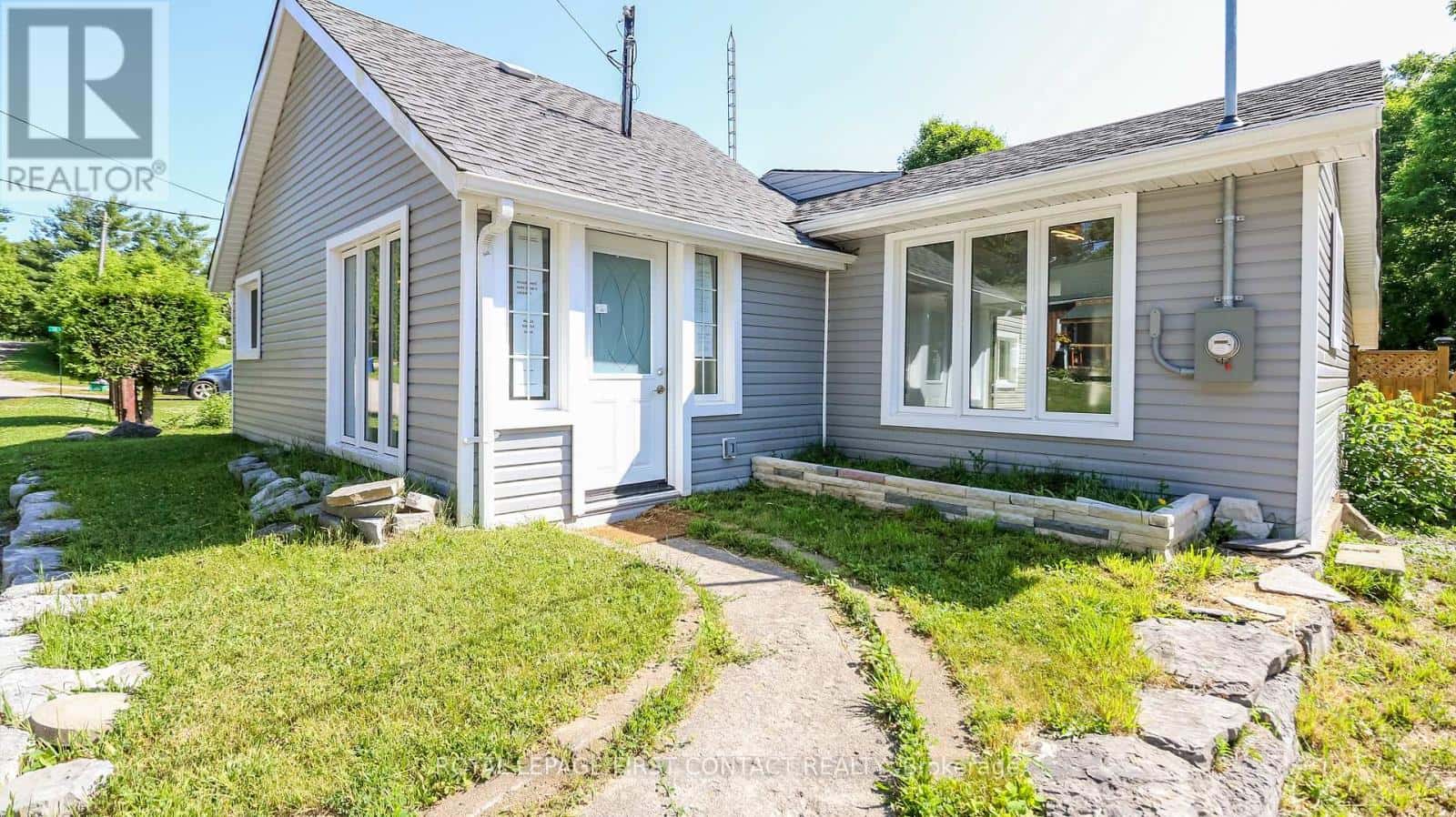 16 LIME STREET — Kawartha Lakes (Somerville), Ontario - Photo 4 of 35