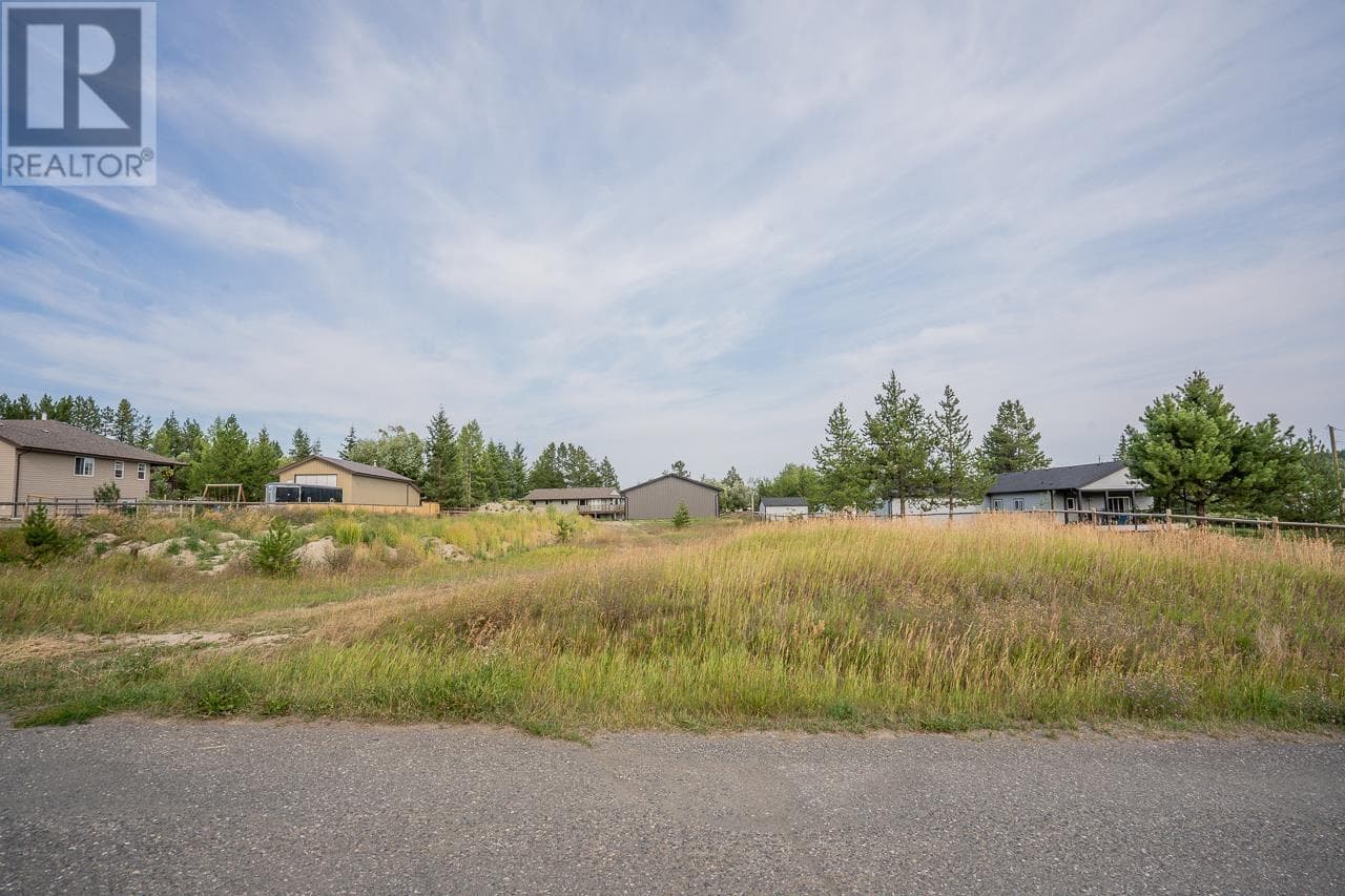 6506 GREY CRESCENT — Horse Lake, British Columbia - Main photo