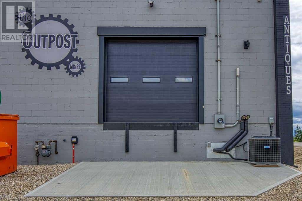 10004 100 Street — Hythe, Alberta - Photo 5 of 39