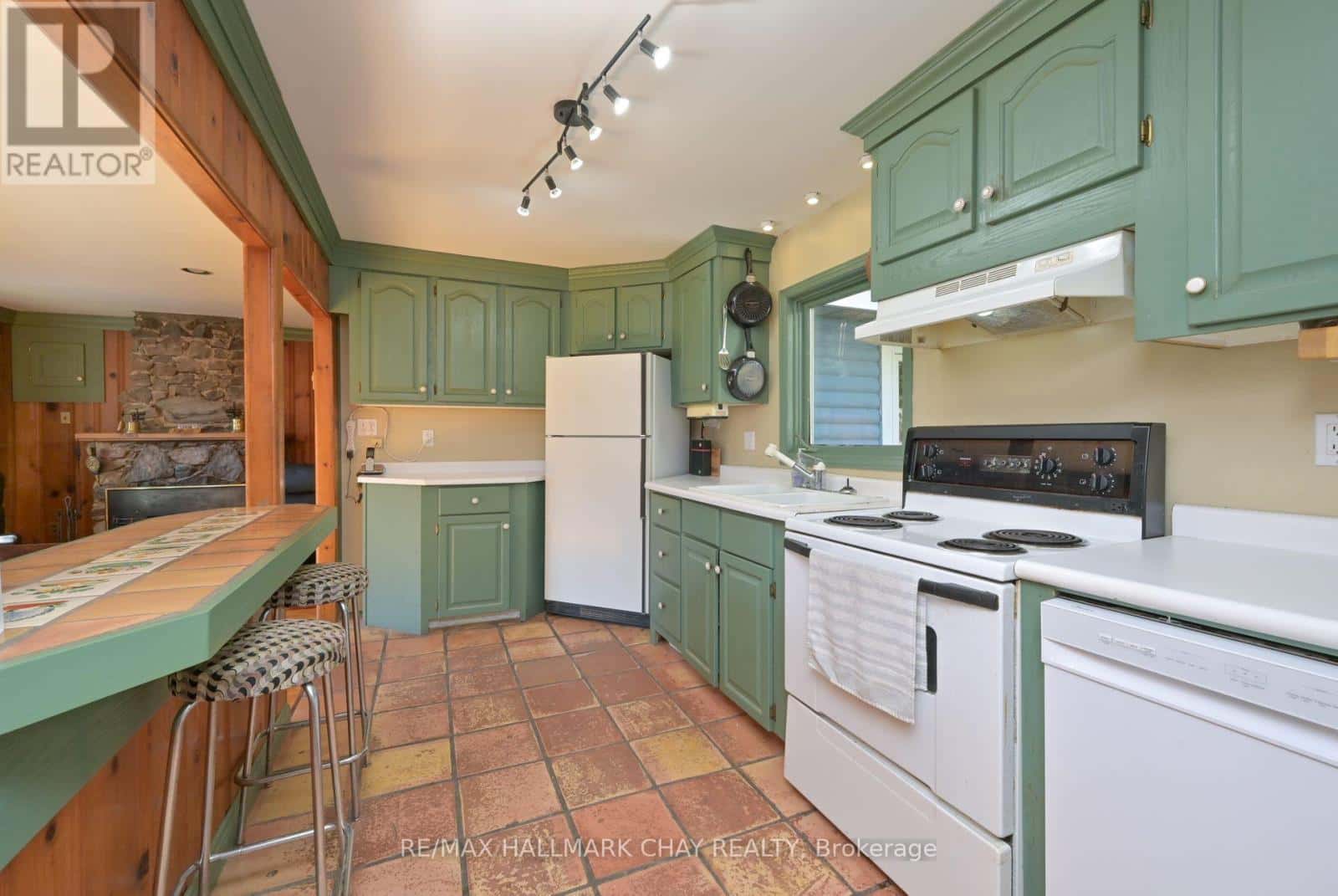 667156 20 SIDE ROAD — Mulmur, Ontario - Photo 4 of 33