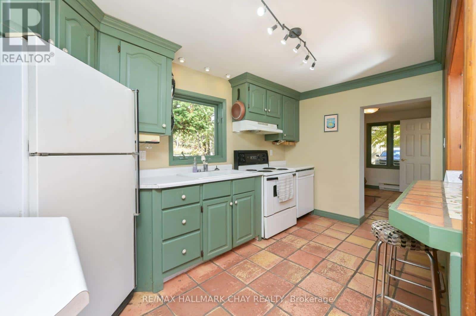 667156 20 SIDE ROAD — Mulmur, Ontario - Photo 5 of 33