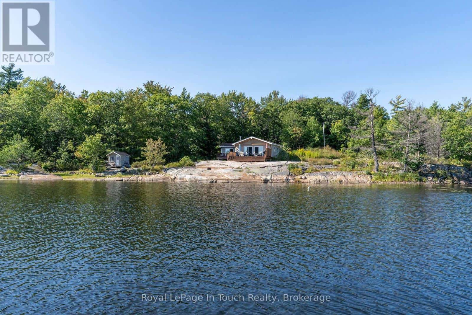 6980 Island 1810 — Georgian Bay (Gibson), Ontario - Photo 2 of 27