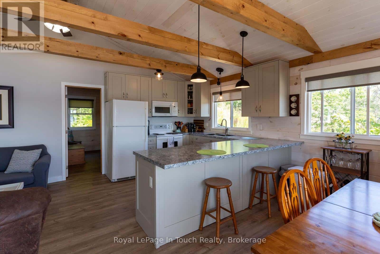 6980 Island 1810 — Georgian Bay (Gibson), Ontario - Photo 4 of 27