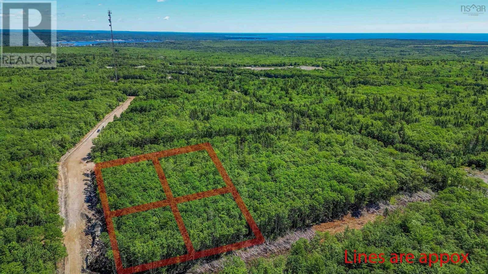 87 Morton Drive — Liverpool, Nova Scotia - Photo 4 of 4