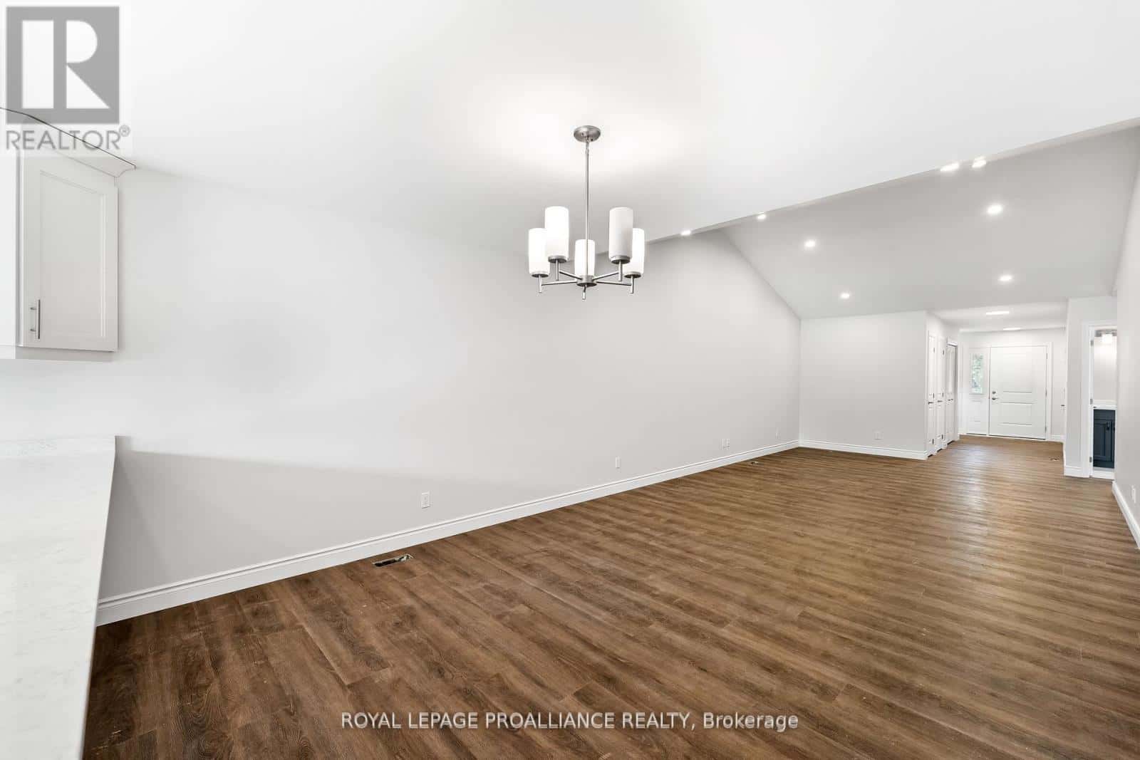 208 HOMEWOOD AVENUE — Trent Hills (Hastings), Ontario - Photo 5 of 36