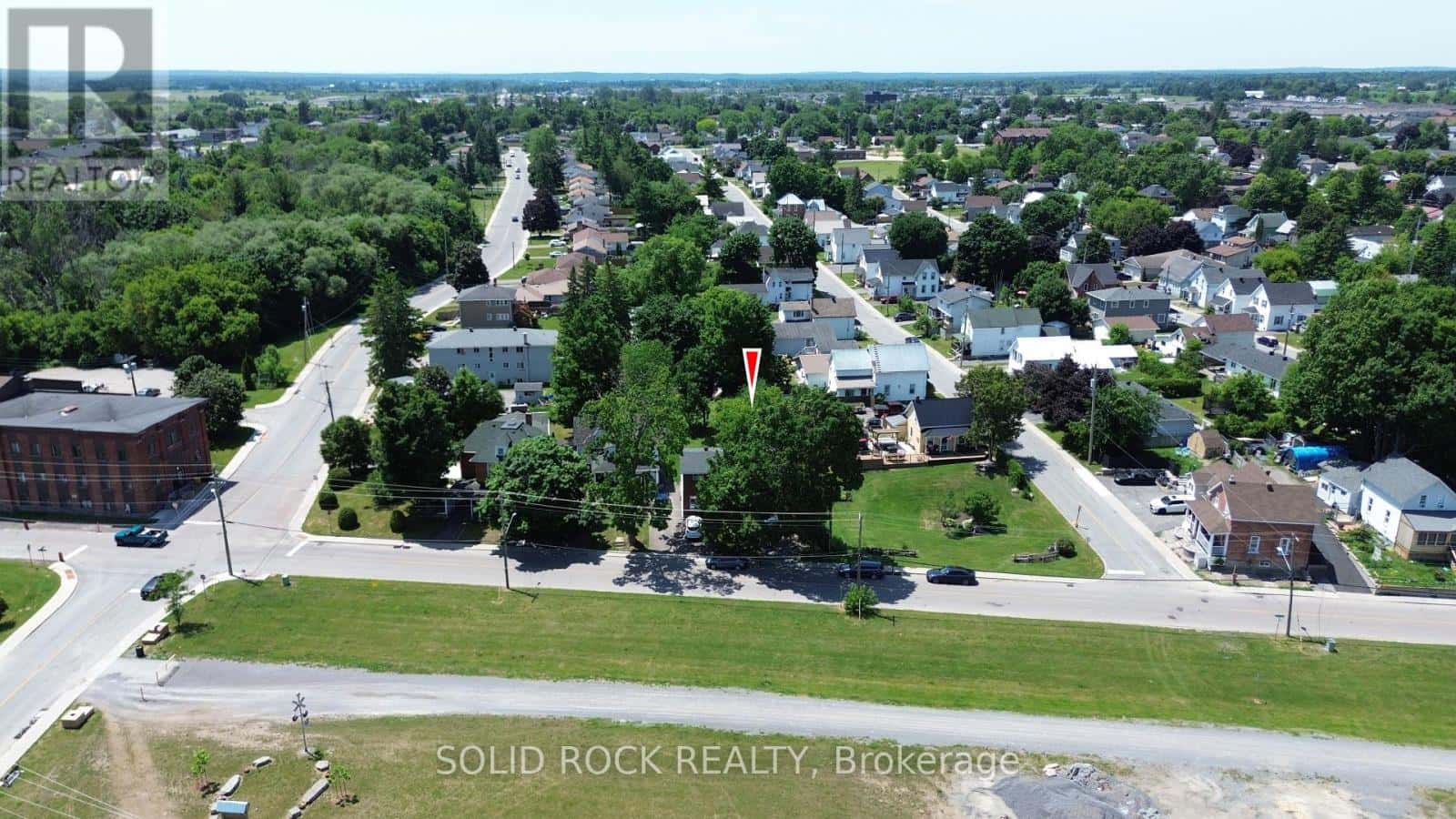 54 WILLIAM STREET W — Arnprior, Ontario - Photo 4 of 20