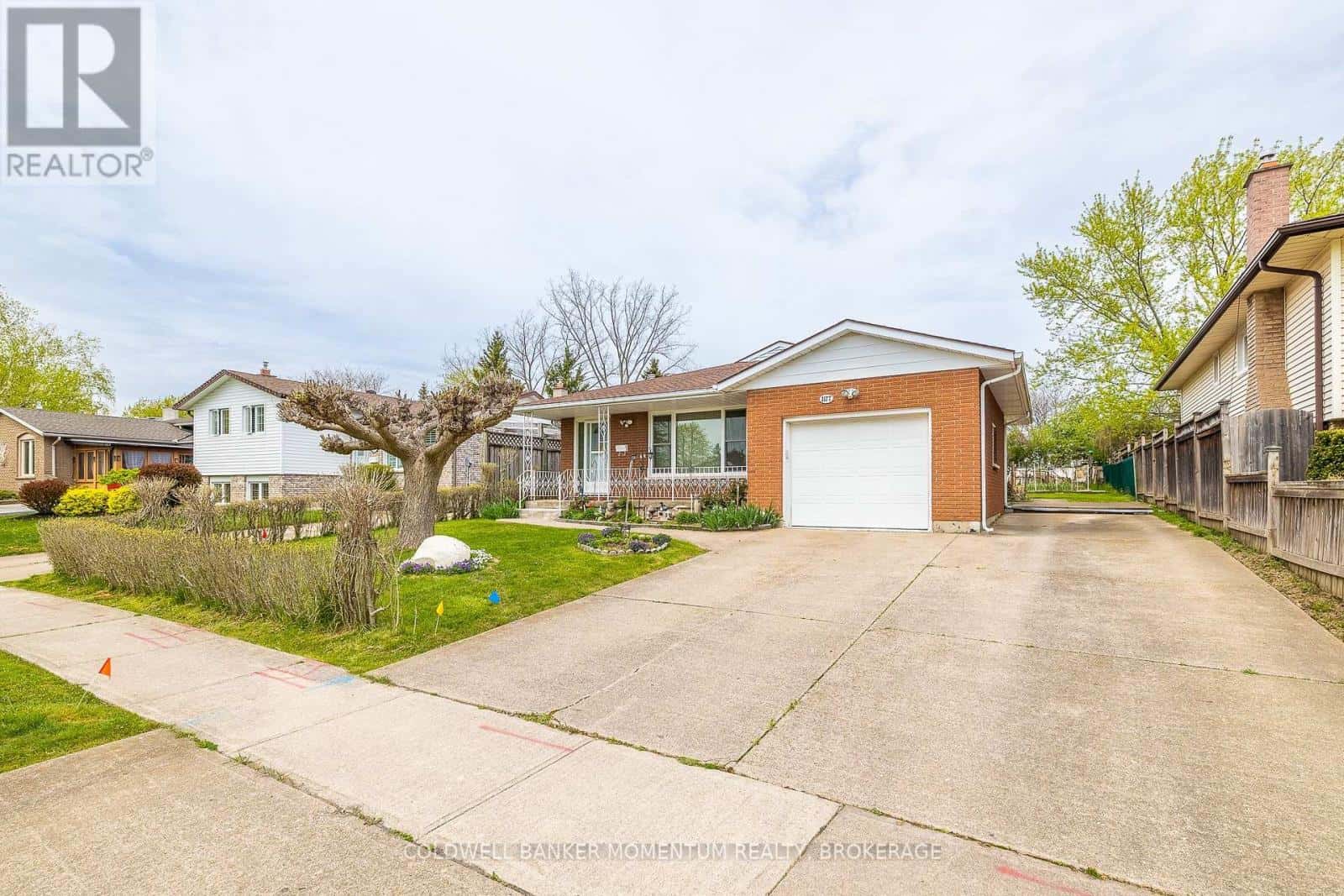 4177 BROOKDALE DRIVE — Niagara Falls (Ascot), Ontario - Photo 2 of 50