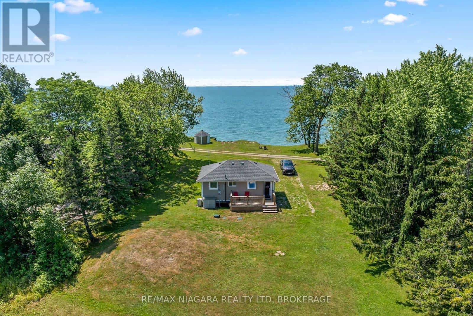 45 Erie Heights Line