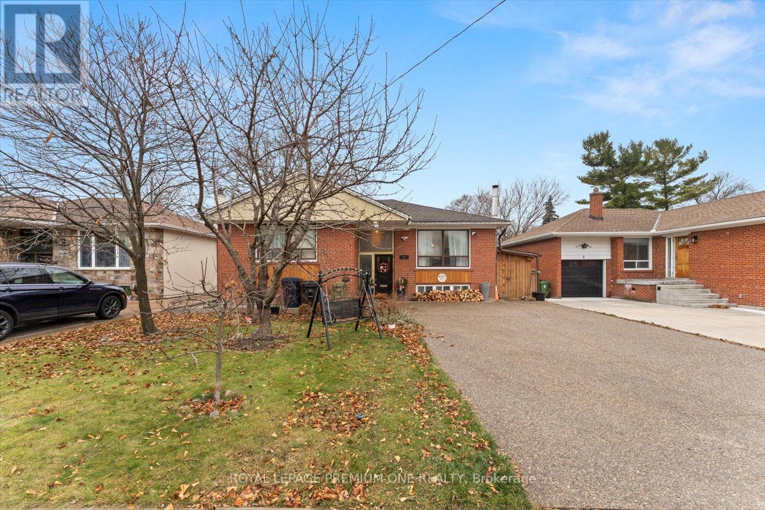 7 NORTH HEIGHTS ROAD — Toronto (Princess-Rosethorn), Ontario - Main photo