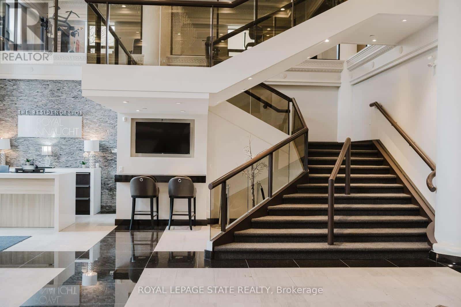 LPH13 - 118 KING STREET E — Hamilton (Beasley), Ontario - Photo 5 of 42