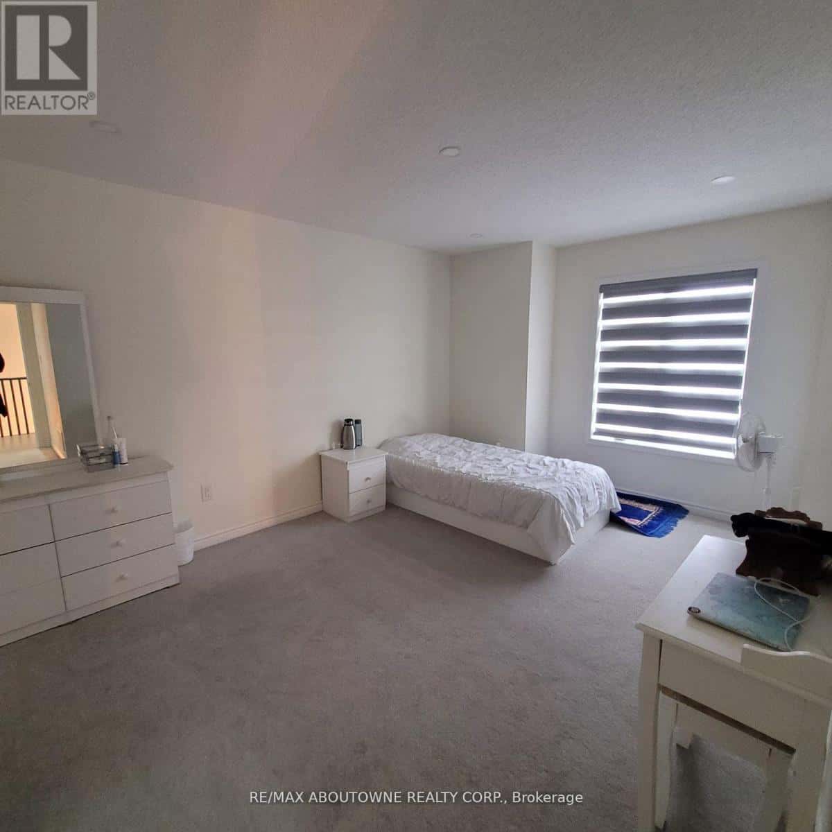 973 LOGAN DRIVE — Milton (CB Cobban), Ontario - Photo 3 of 12