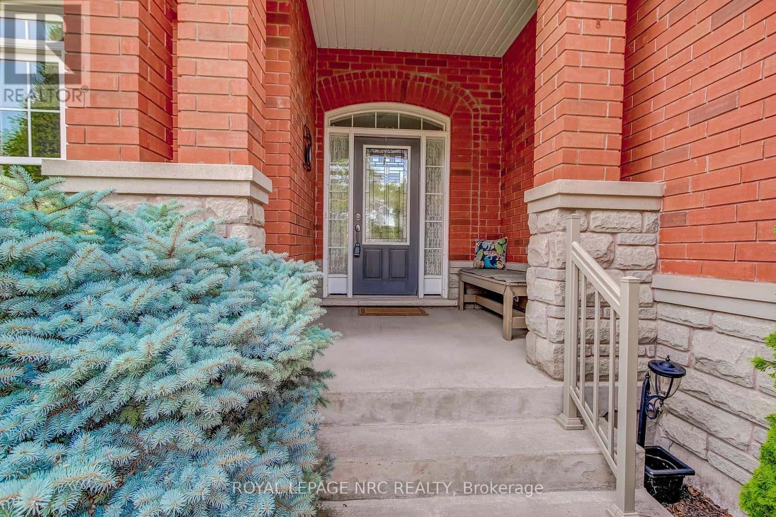 6667 SEBASTIAN CRESCENT — Niagara Falls (Forestview), Ontario - Photo 2 of 20