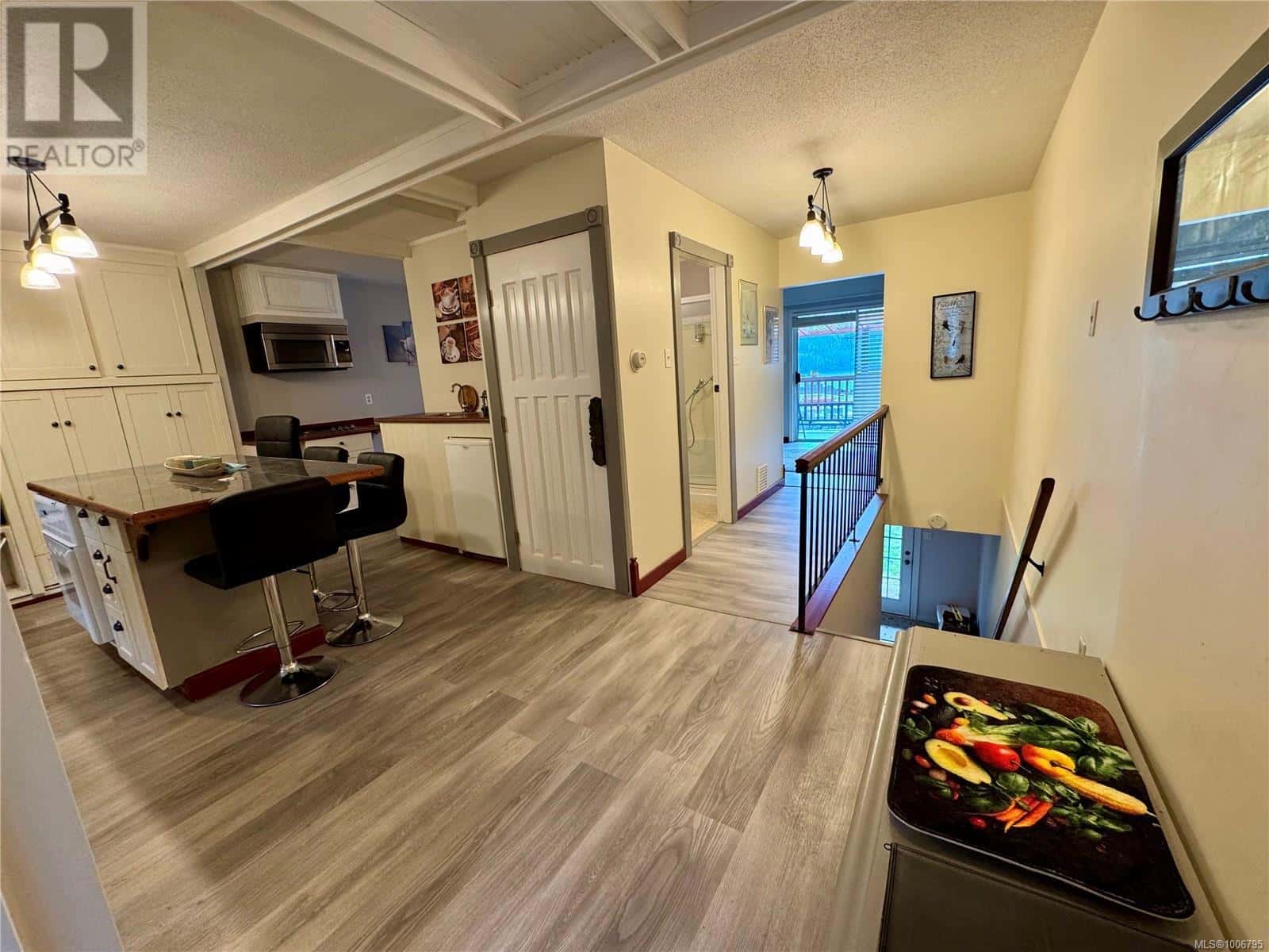 99 McKay Cres — Port Alice, British Columbia - Photo 5 of 22