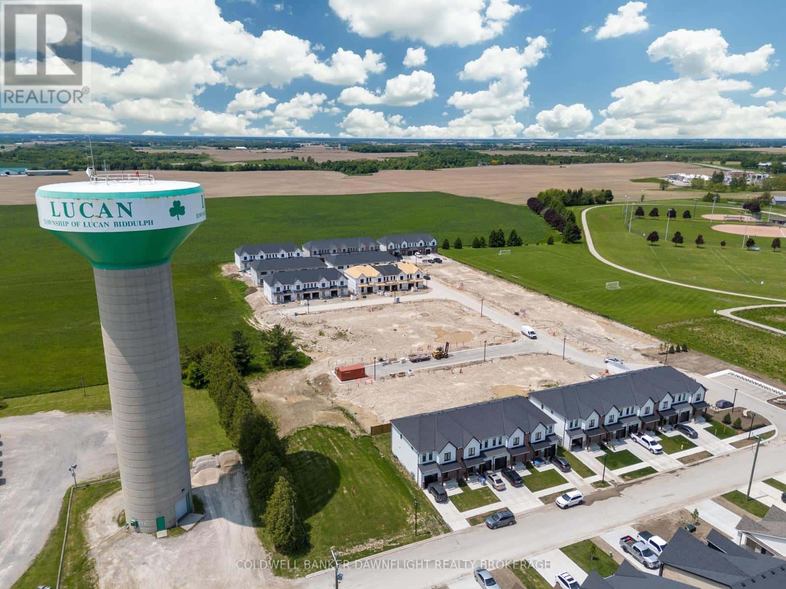 44 - 147 SCOTTS DRIVE — Lucan Biddulph (Lucan), Ontario - Photo 3 of 46