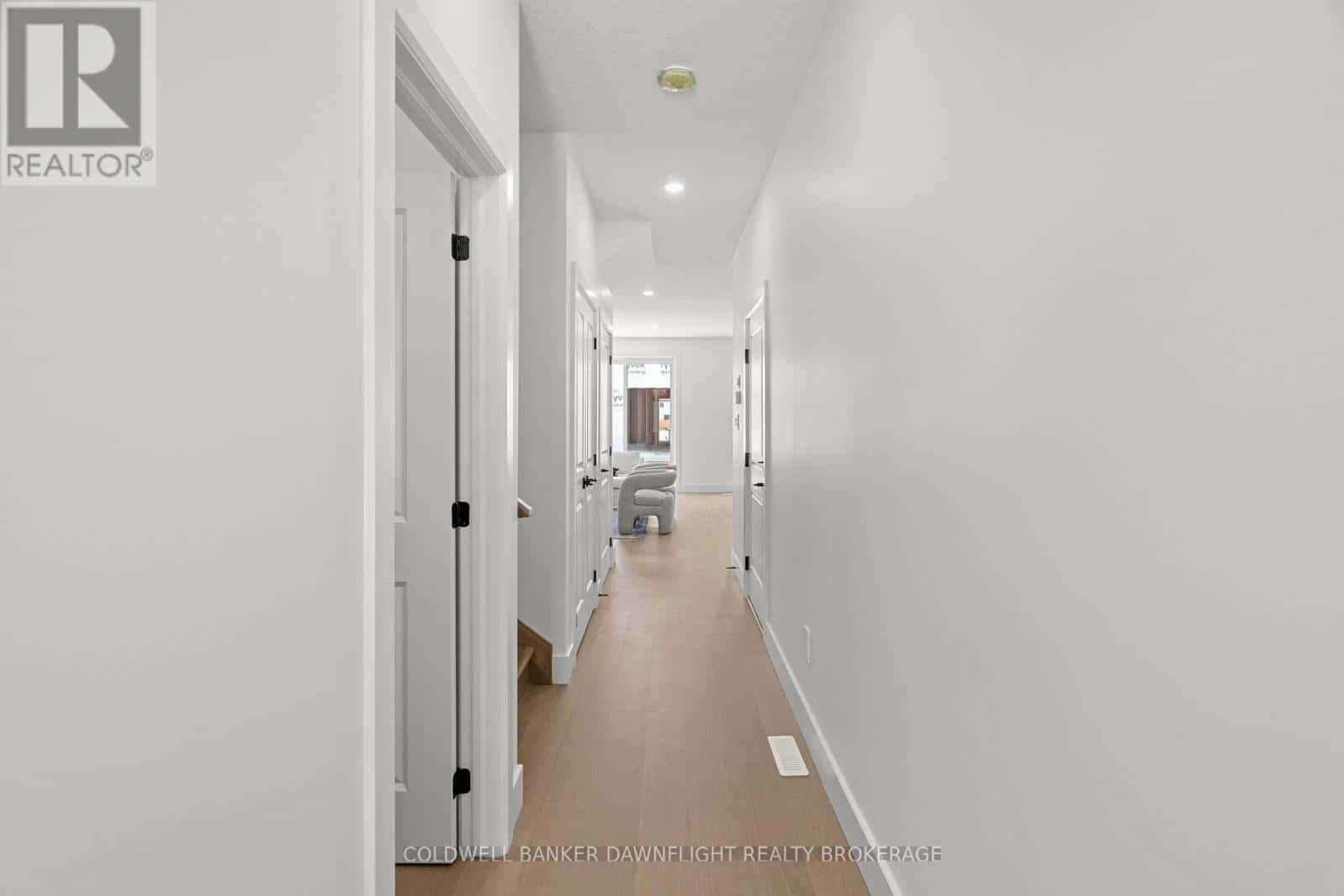 44 - 147 SCOTTS DRIVE — Lucan Biddulph (Lucan), Ontario - Photo 5 of 46