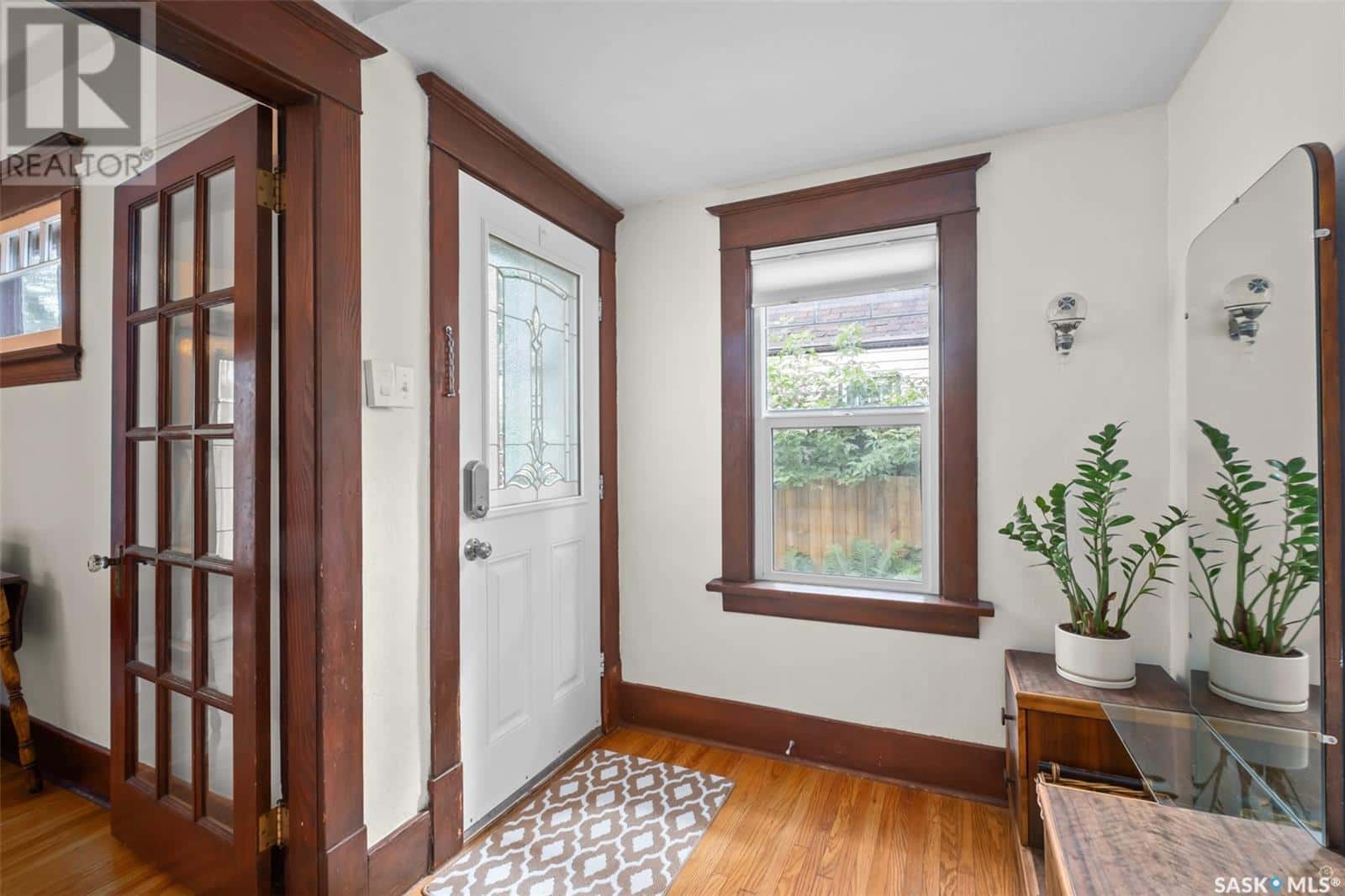 365 19th STREET W — Prince Albert, Saskatchewan - Photo 3 of 50