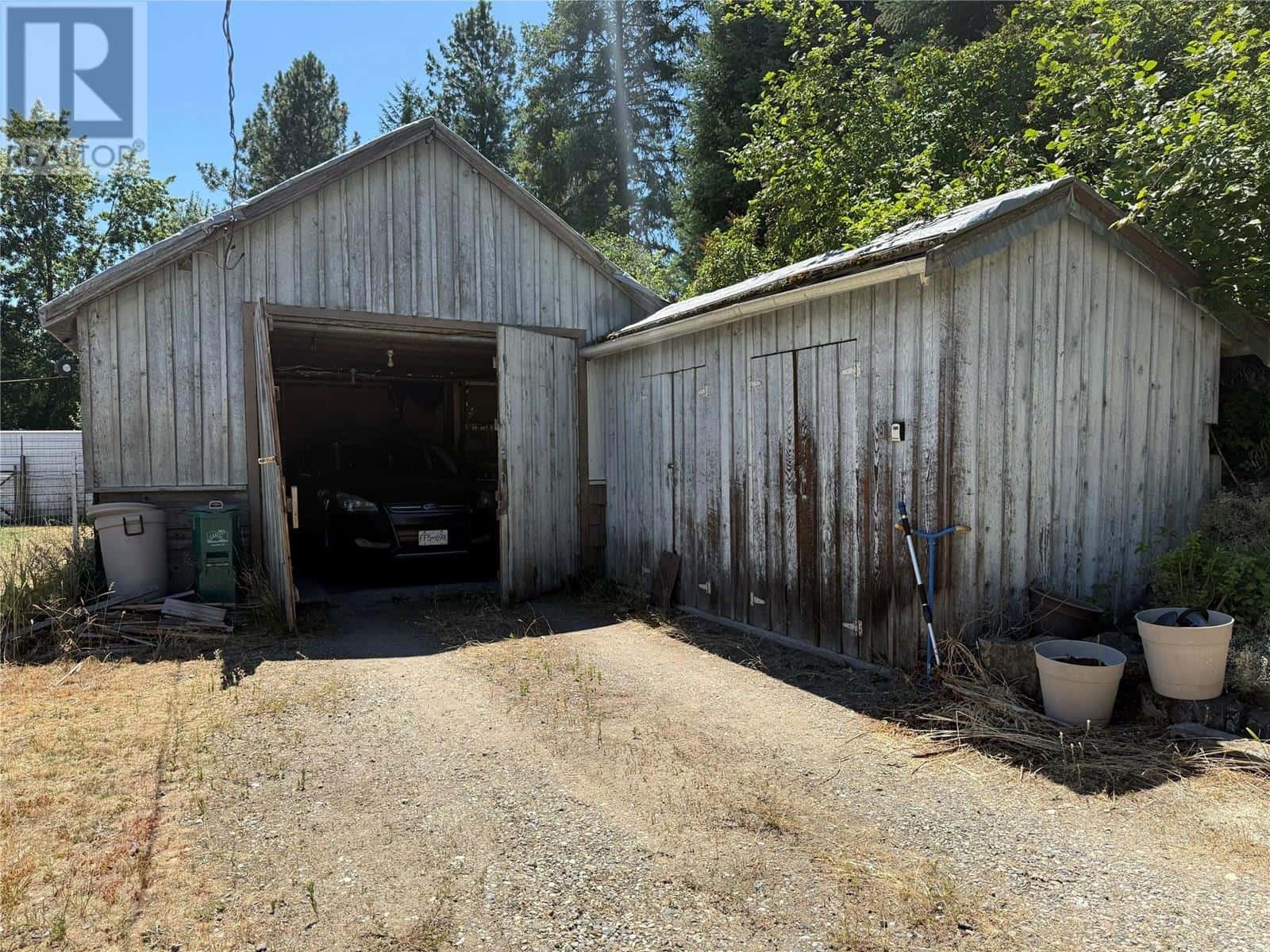 1544 Burger Road — Christina Lake, British Columbia - Photo 2 of 33