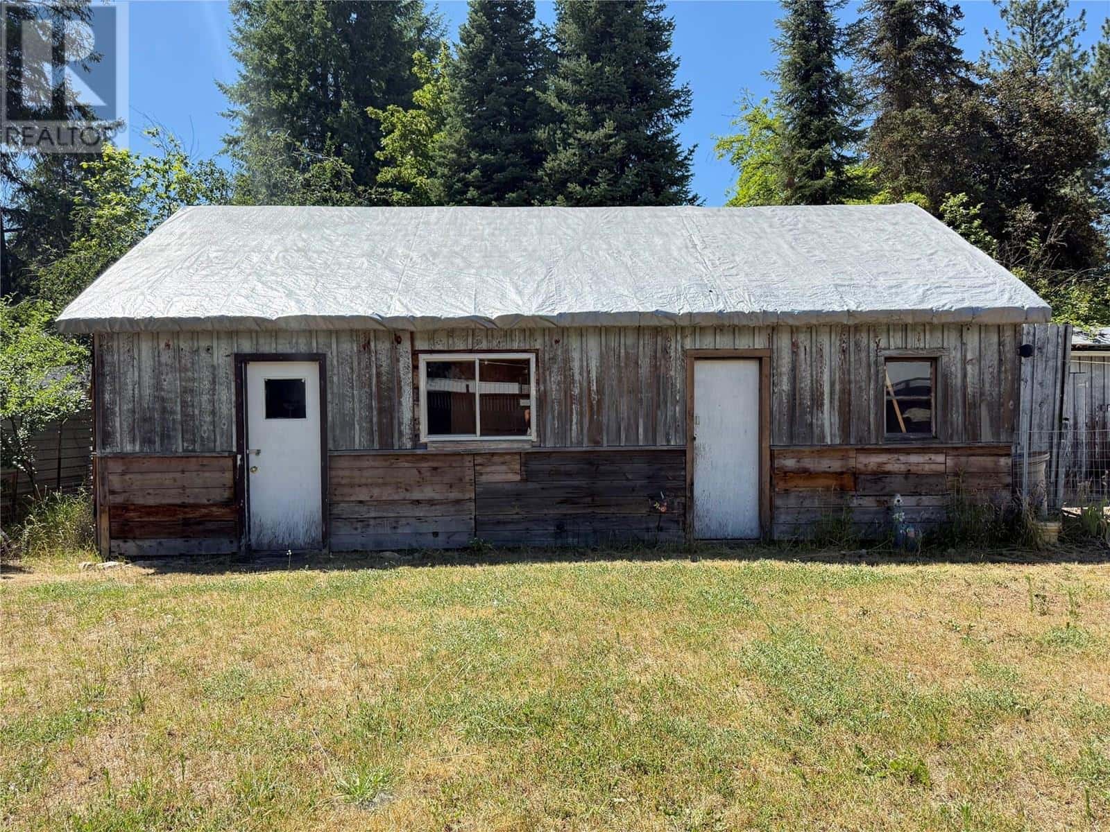 1544 Burger Road — Christina Lake, British Columbia - Photo 5 of 33