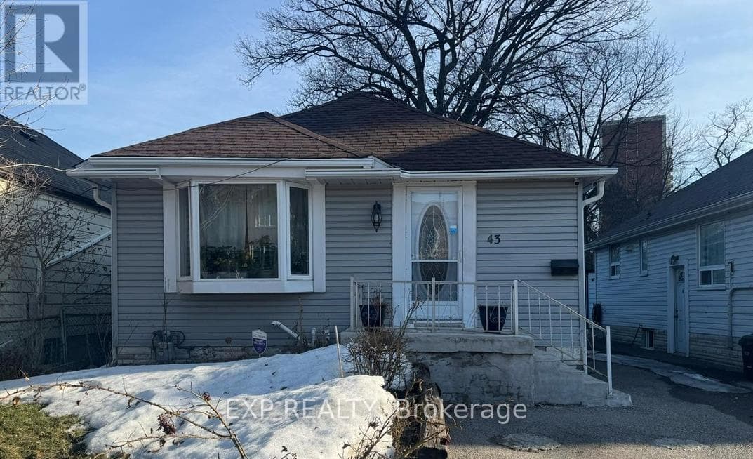 43 HARDING AVENUE — Toronto (Brookhaven-Amesbury), Ontario - Main photo