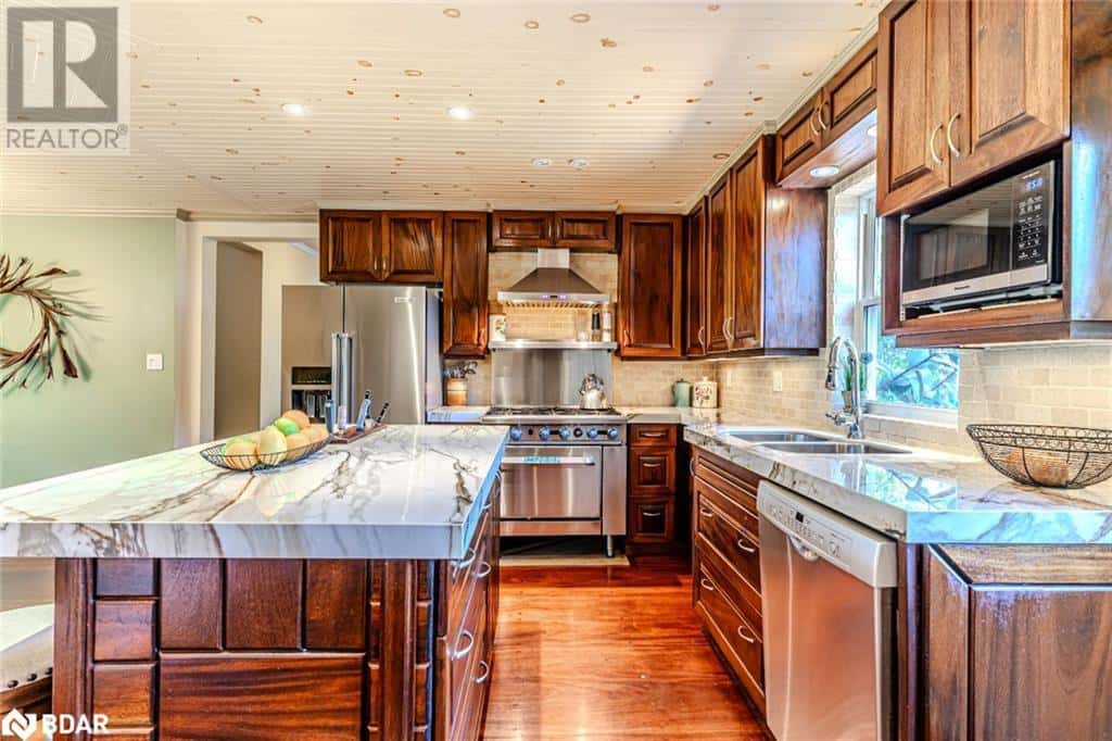 10195 HWY 12 WEST — Coldwater, Ontario - Photo 5 of 39