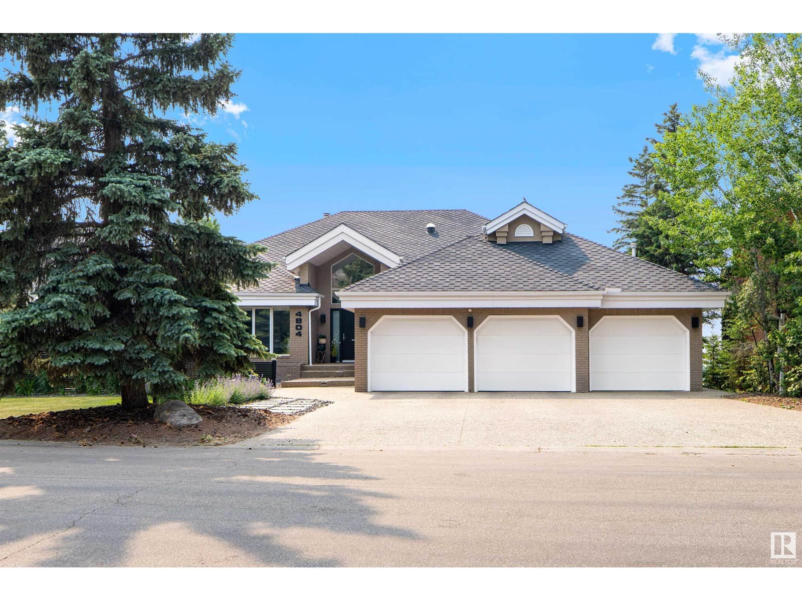 4804 154 ST NW - Photo 3 of 46, Edmonton, Alberta