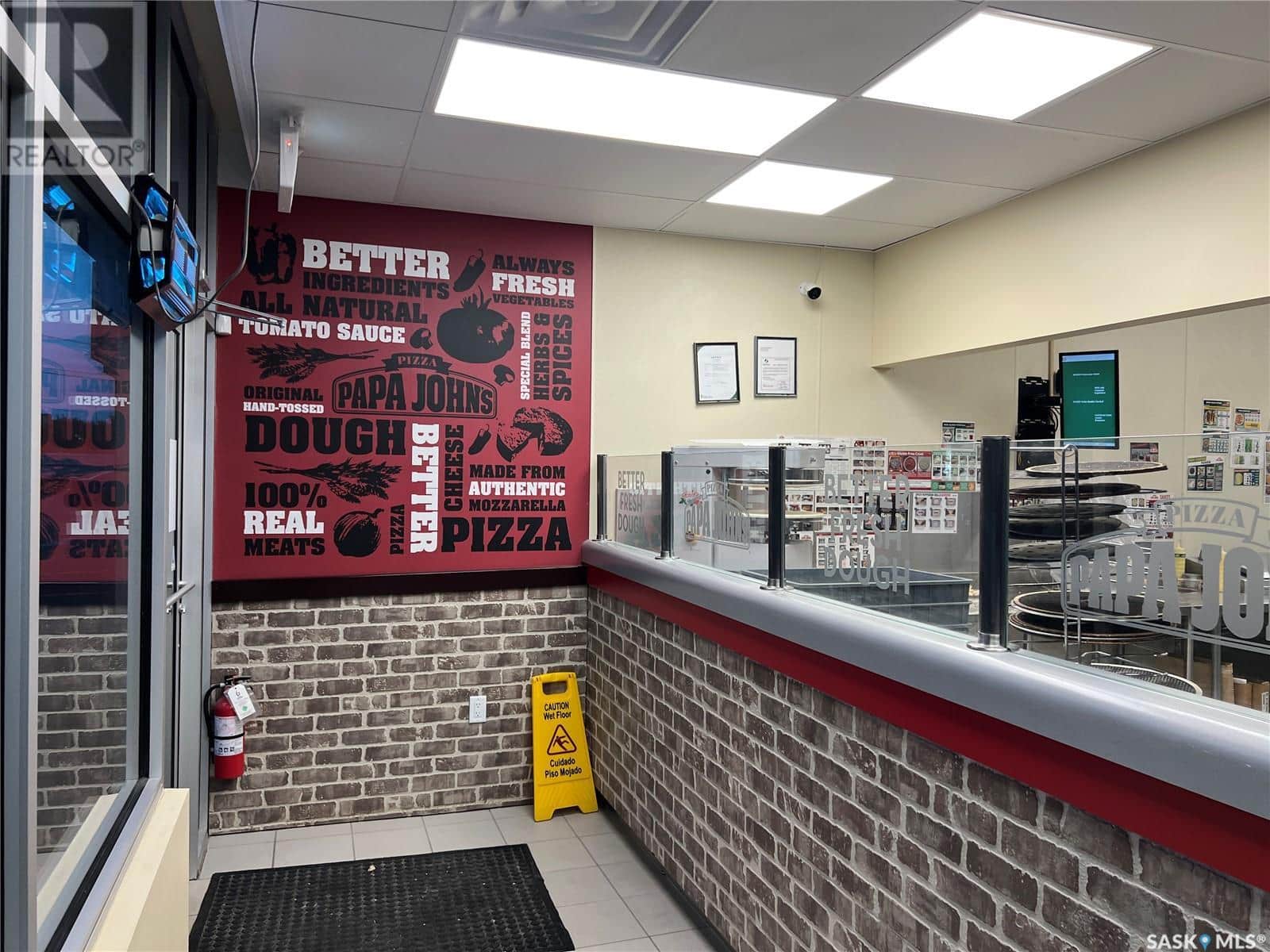 1 1418 Central AVENUE - Photo 3 of 7, Saskatoon, Saskatchewan