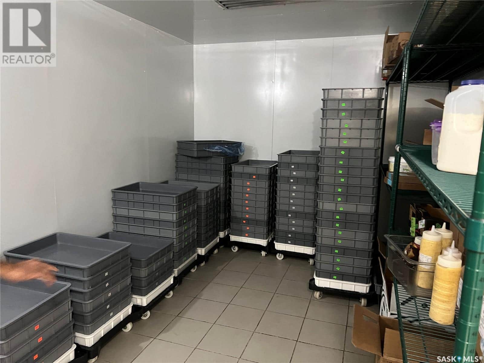 1 1418 Central AVENUE - Photo 5 of 7, Saskatoon, Saskatchewan