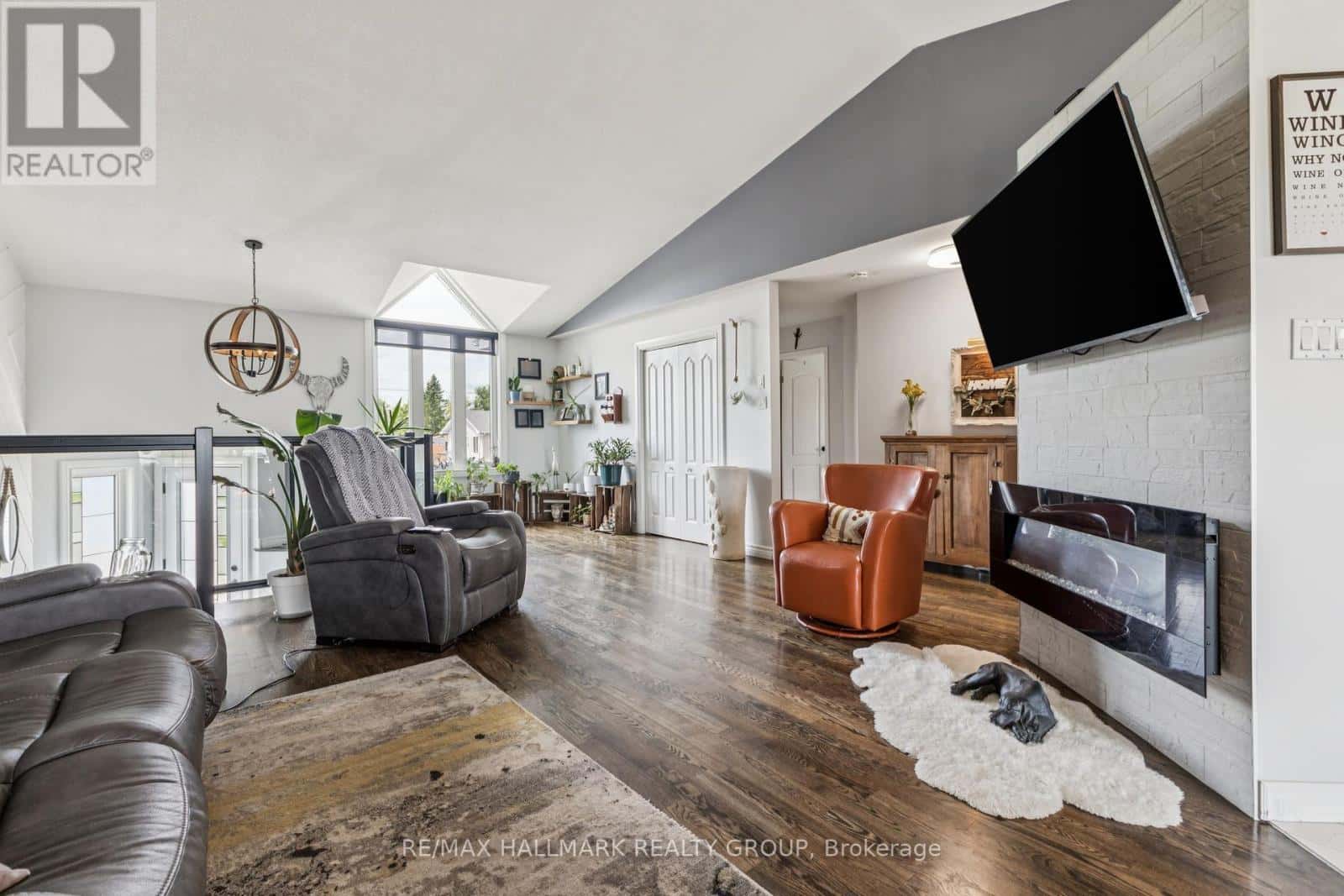 Champlain, Ontario — Champlain, Ontario - Photo 4 of 44