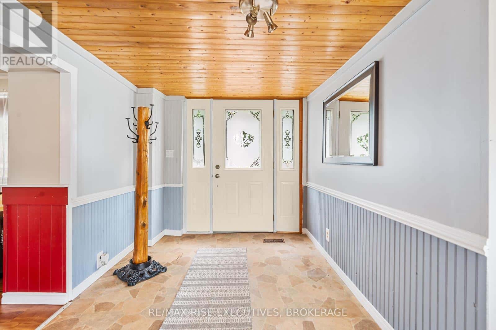 251 BRIAR HILL ROAD — Leeds and the Thousand Islands, Ontario - Photo 3 of 48